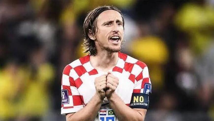 湖人本赛季输掉的7场比赛最少一场输10分，场均输17.7分