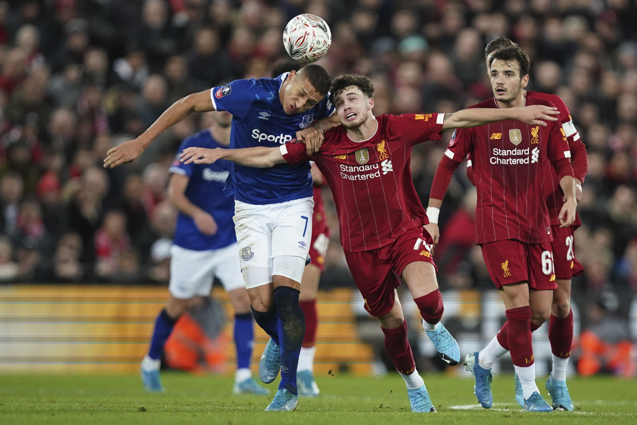 瓜达拉哈拉抽中巴萨后狂欢如夺冠