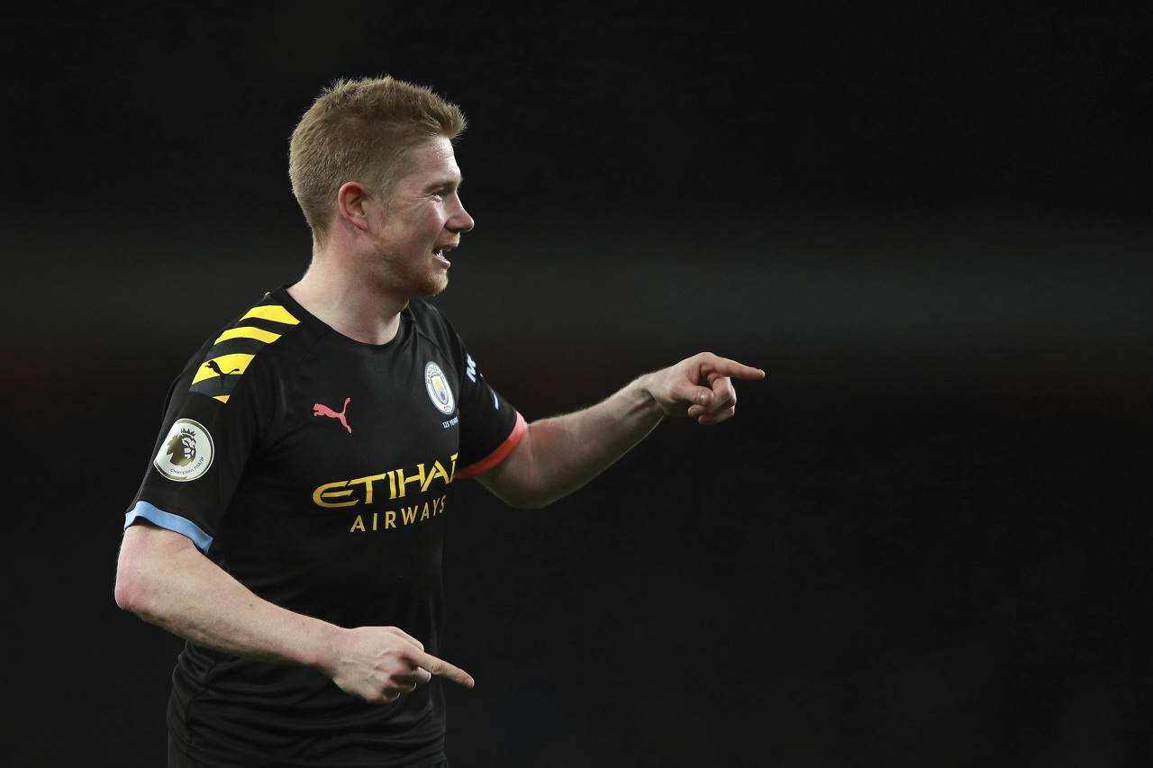 每体：博阿滕在巴萨体育城训练数日，并与弗里克会面