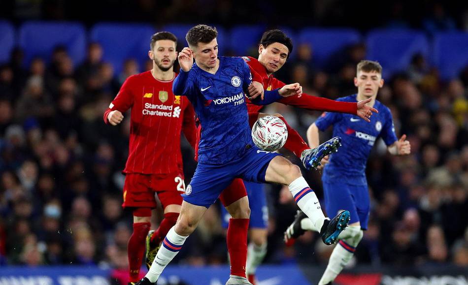 意媒：米兰派球探现场考察亨克18岁前腰卡雷察斯